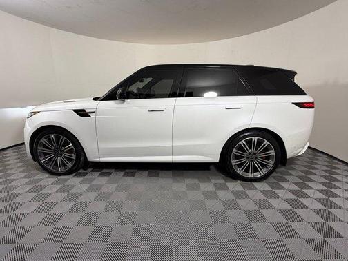 2025 Land Rover Range Rover Sport SE