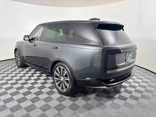 2023 Land Rover Range Rover P530 SE