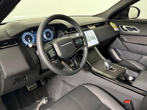 2026 Land Rover Range Rover Velar P250 SE R-Dynamic