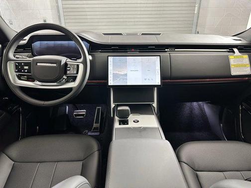 2025 Land Rover Range Rover P615 SV