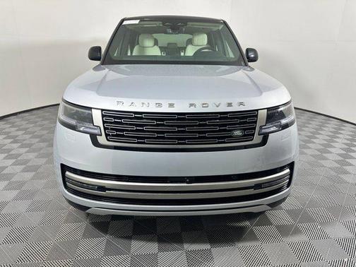 2025 Land Rover Range Rover P400 SE
