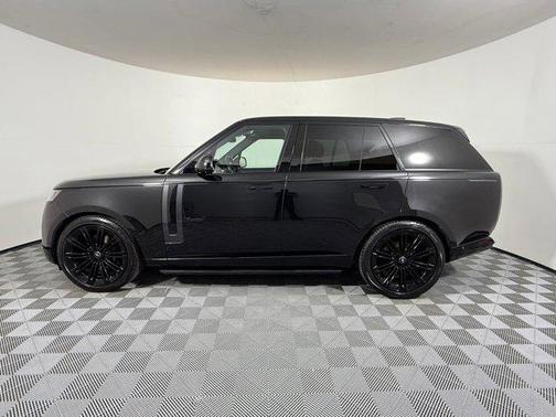 Black 2024 Land Rover Range Rover P400 SE