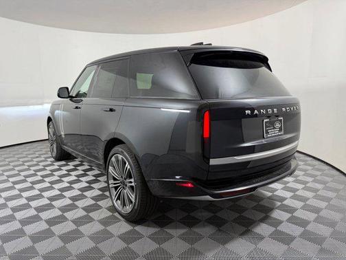 2026 Land Rover Range Rover P530 Autobiography