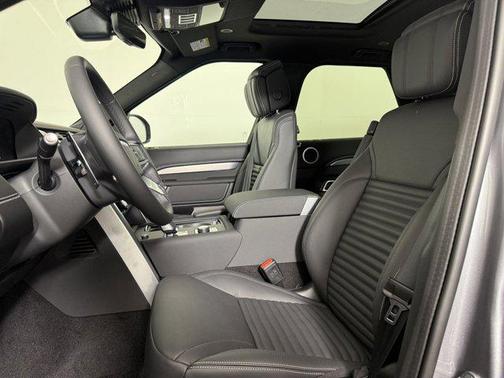 2026 Land Rover Discovery Gemini Edition