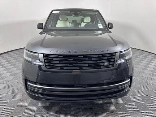 2025 Land Rover Range Rover P530 SE