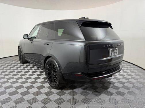 2023 Land Rover Range Rover P530 SE