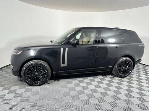 2025 Land Rover Range Rover P400 SE