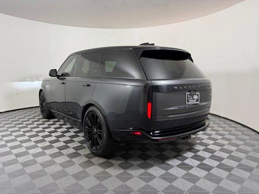 2023 Land Rover Range Rover P530 SE