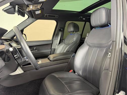 Black 2023 Land Rover Range Rover P400 SE
