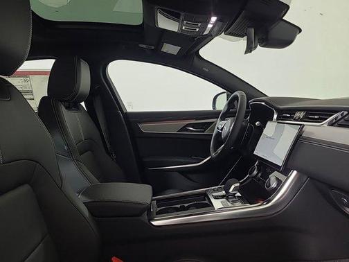 2024 Jaguar XF R-Dynamic SE P250 RWD Automatic