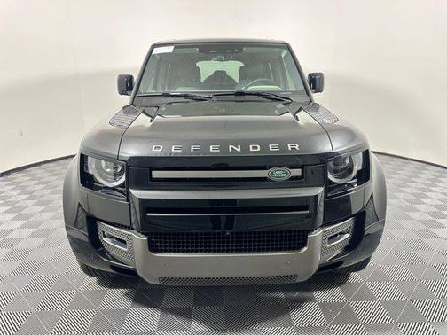 2024 Land Rover Defender 110 P400 X-Dynamic SE