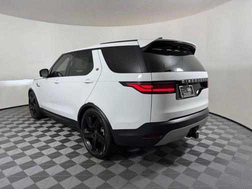 2026 Land Rover Discovery S