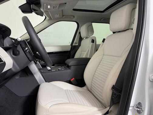 2026 Land Rover Discovery S