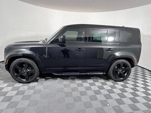 2025 Land Rover Defender 110 P500 X-Dynamic SE