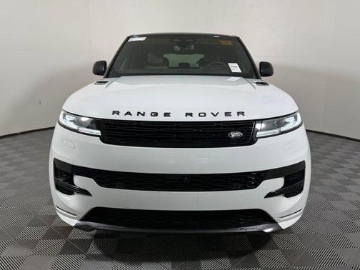 Fuji White 2026 Land Rover Range Rover Sport SE