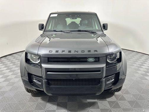2025 Land Rover Defender 110 P400 X-Dynamic SE