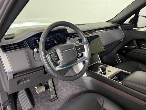 2024 Land Rover Range Rover P615 SV