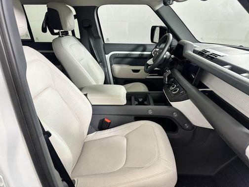 2024 Land Rover Defender 110 P300
