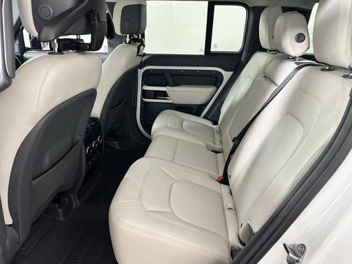 2024 Land Rover Defender 110 P300