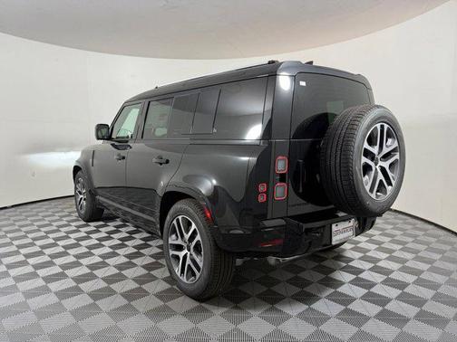 2026 Land Rover Defender P400 X-Dynamic SE