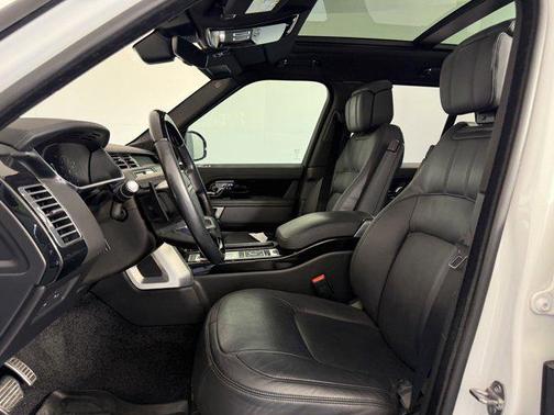 2022 Land Rover Range Rover P525 Westminster