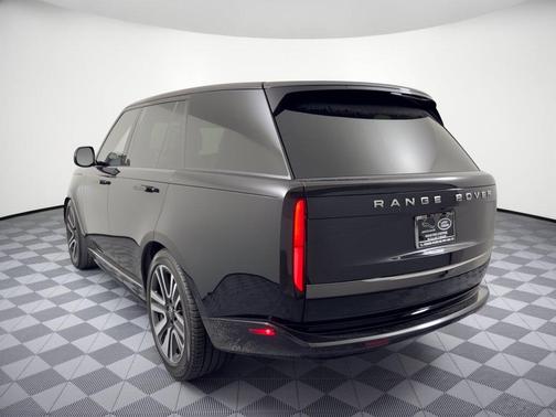 Black 2023 Land Rover Range Rover P530 SE