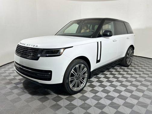 2025 Land Rover Range Rover P530 SE