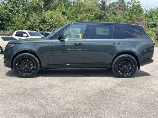 2025 Land Rover Range Rover P530 SE 7 Seat