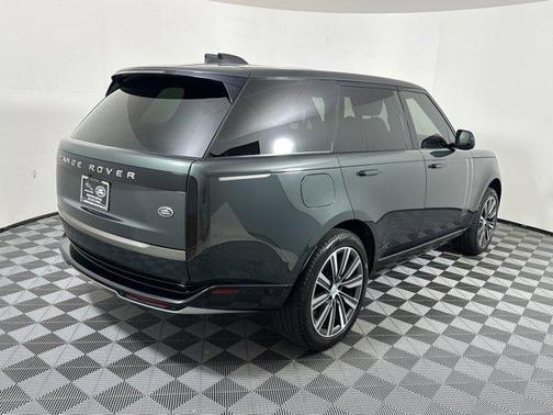 2023 Land Rover Range Rover P530 SE