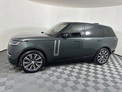 2023 Land Rover Range Rover P530 SE