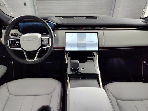 2025 Land Rover Range Rover Sport P360 S