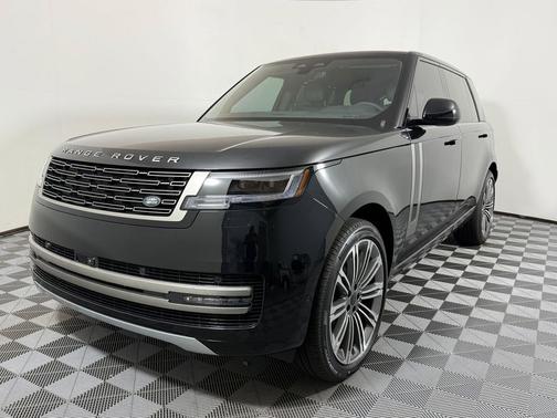 Santorini Black 2026 Land Rover Range Rover P400 SE 7 Seat