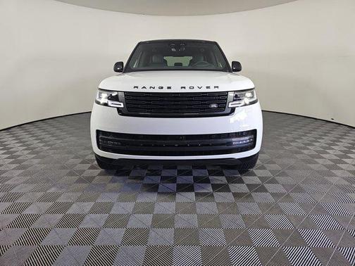 2025 Land Rover Range Rover P400 SE