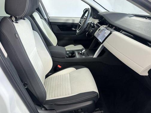 2025 Land Rover Discovery Sport S