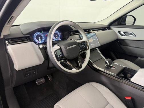 2025 Land Rover Range Rover Velar P250 SE R-Dynamic