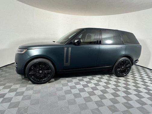 2025 Land Rover Range Rover P530 SE