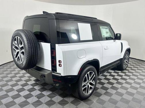 2025 Land Rover Defender 90 P400 X-Dynamic SE