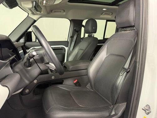 2024 Land Rover Defender 110 P300