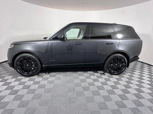 2025 Land Rover Range Rover P530 SE