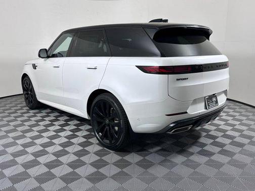 2025 Land Rover Range Rover Sport SE