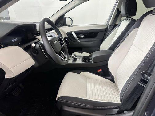 2025 Land Rover Discovery Sport S