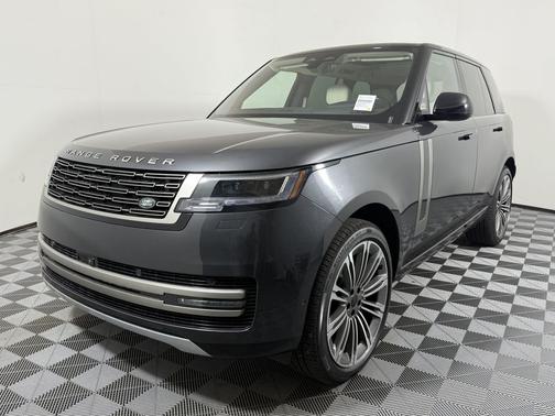 Carpathian Grey Premium Metallic 2026 Land Rover Range Rover P400 SE