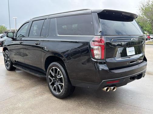 Black 2024 Chevrolet Suburban RST