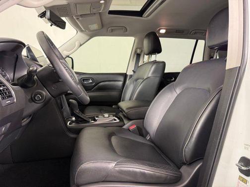 Moonstone White 2022 INFINITI QX80 Luxe