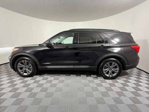 Agate Black Metallic 2021 Ford Explorer XLT