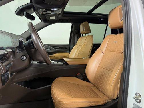 Crystal White Tricoat 2022 Cadillac Escalade Sport