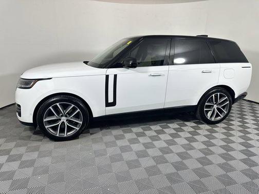 2025 Land Rover Range Rover P550e SE