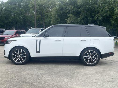 2025 Land Rover Range Rover P550e SE