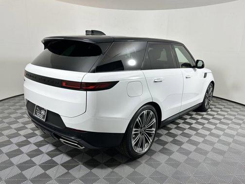 2025 Land Rover Range Rover Sport SE