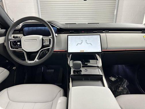 2025 Land Rover Range Rover Sport SE